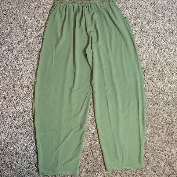 Sage Green Pants Lightweight Relaxed Flowy Elastic Waist Front Pockets XL NWOT - Picture 4 of 6